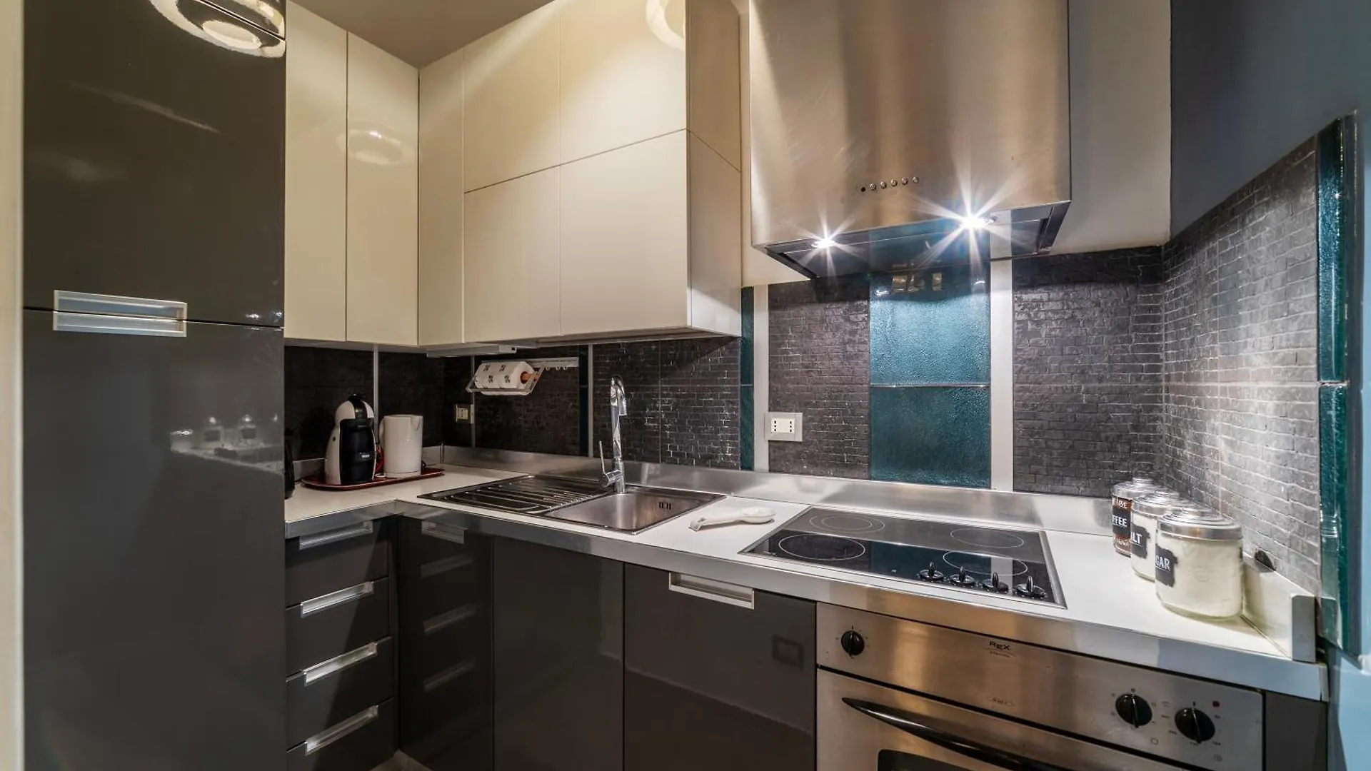 Nel Cuore Di Trastevere Cozy Apartment 로마